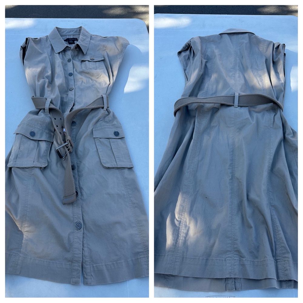 Calvin Klein jeans sleeveless dress with belt size L
Pit to pit: 17”
Length: 37”